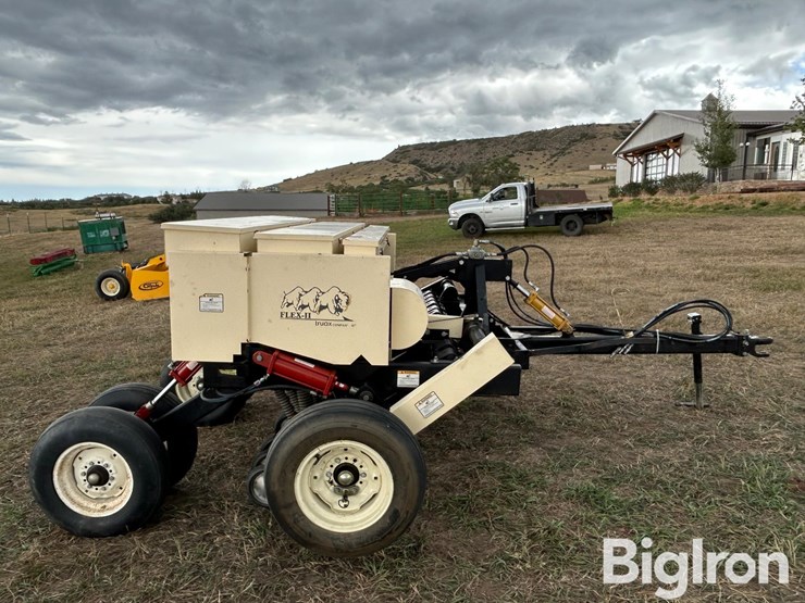 truax-flxii-812rt-drill-seeder-image-4