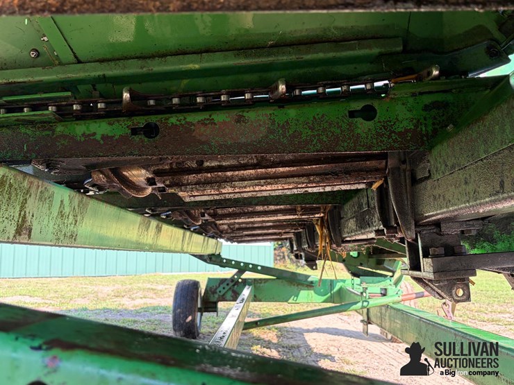 john-deere-644-6r36"-corn-head-w/unverferth-ht25-cart-image-13