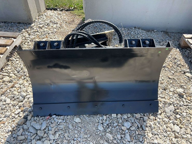 hydraulic-mini-skid-steer-dozer-blade-attachment-image-1