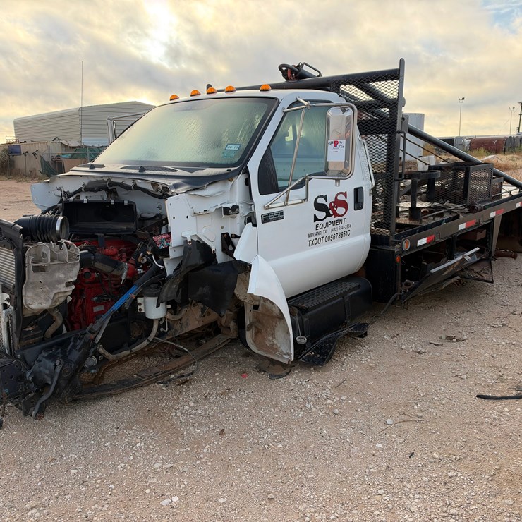 2013 FORD SUPER DUTY POLE TRUCK
