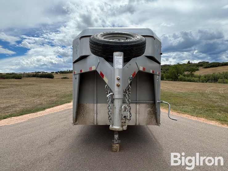 2014-liberty-inc-travalong-40'-tri/a-gooseneck-livestock-trailer-image-2
