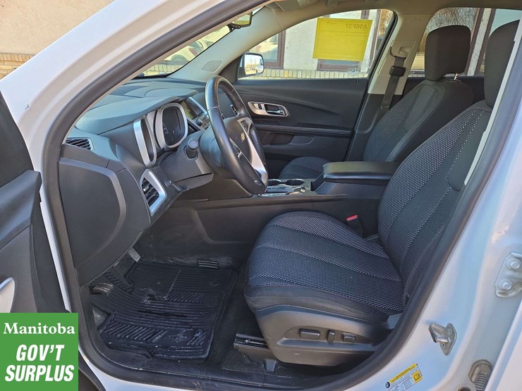 2015-chevrolet-equinox-image-16