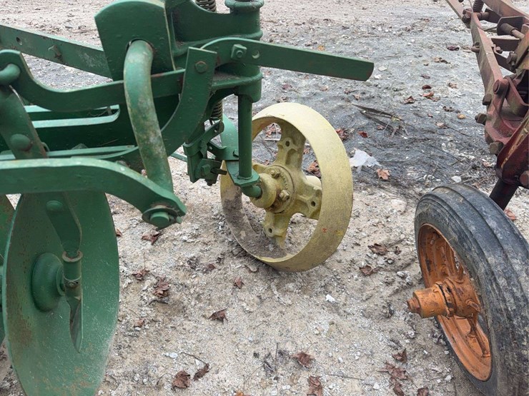 john-deere-disc-plow-image-13