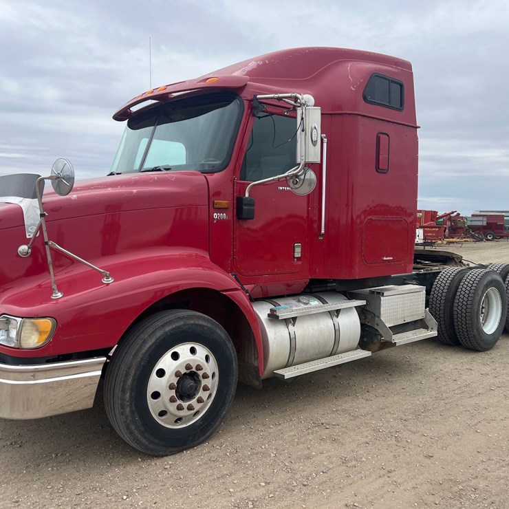 2008 International 9200 Sleeper