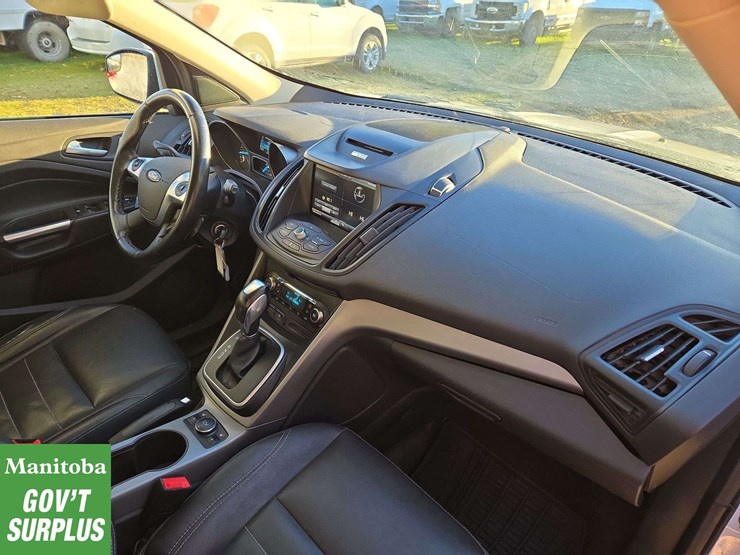2014-ford-escape-image-31
