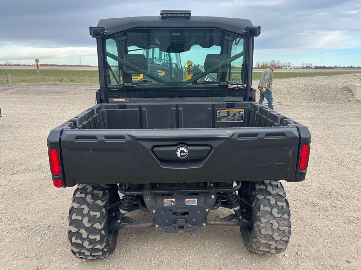 2022-can-am-defender-utv-image-6