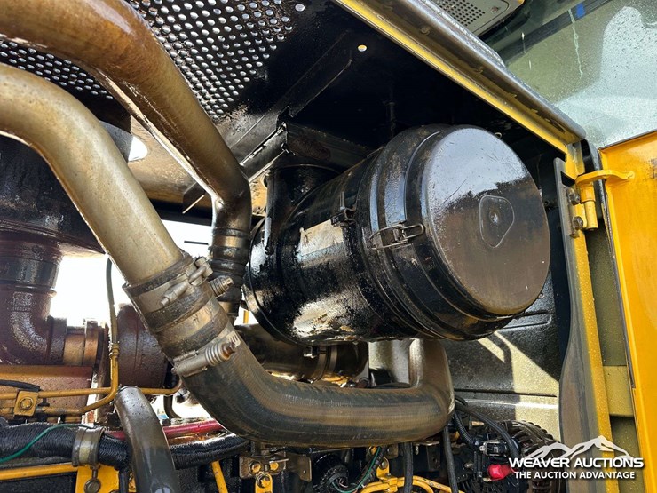 2011-john-deere-772g-awd-motor-grader-image-57