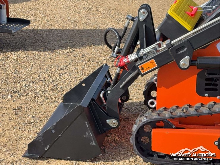 2026-captok-skid-steer-loader-image-13