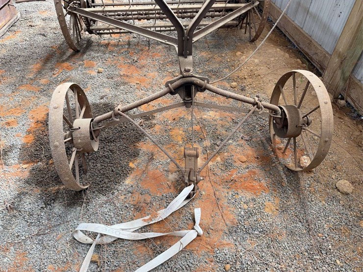 john-deere-single-cylinder-hay-stacker-image-13