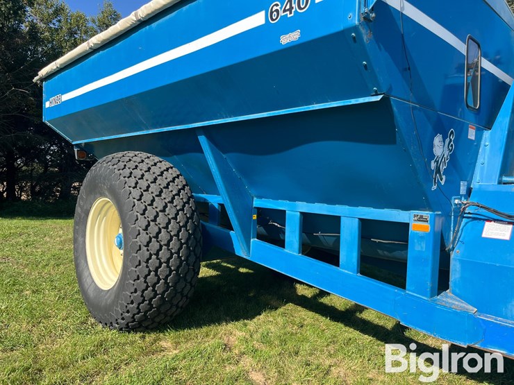 kinze-aw-640-grain-cart-image-15