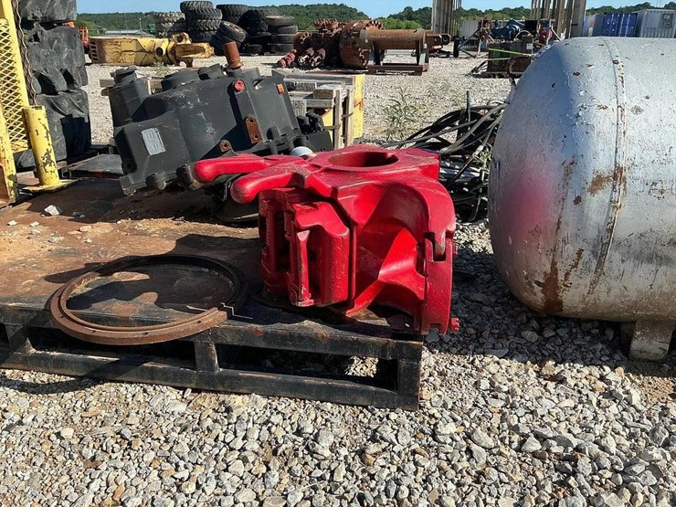 250-ton-4-1/2"-center-latch-drill-pipe-elevator-image-3