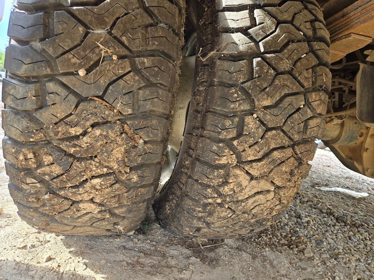 #27076-•-2011-ford-f-350-pickup-truck-(nonrunner)-image-40