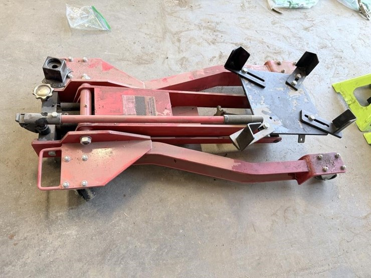 pittsburgh-2,000-lb-low-profile-transmission-jack-image-3