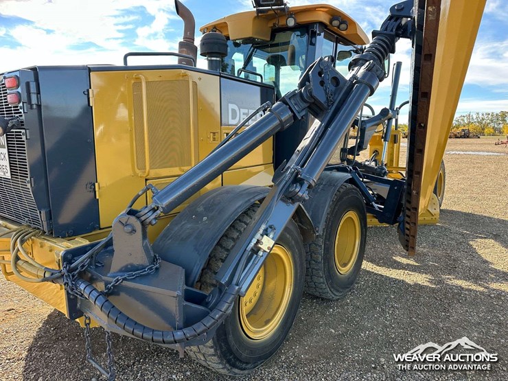 2011-john-deere-772g-awd-motor-grader-image-43