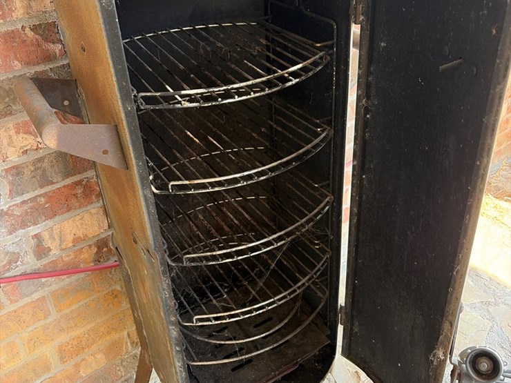 #5-•-bbq-grill-ware-smoker-image-3