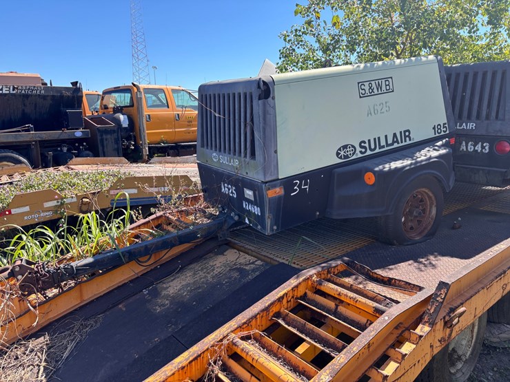 #34-•-sullair-185-single-axle-towable-air-compressor-image-1