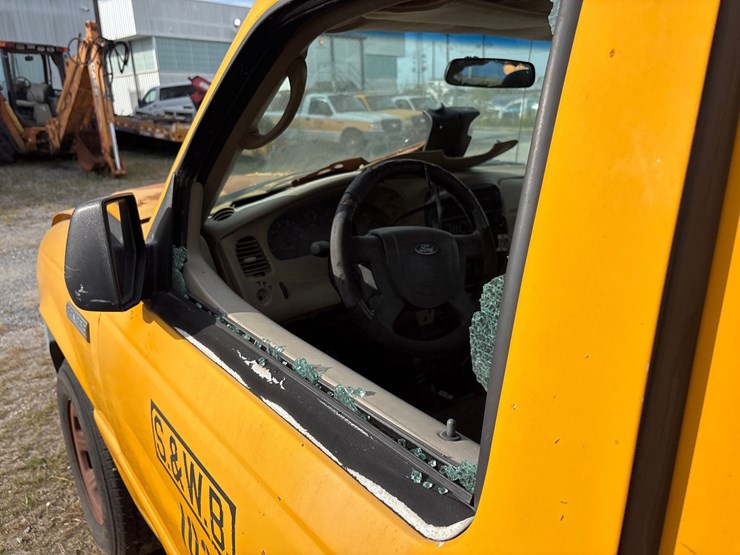 #50-•-2006-ford-ranger-regular-cab-pickup-truck-image-7