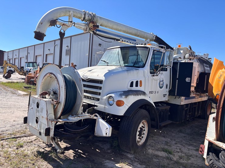 #35-•-sterling-vac-con-combination-sewer-vacuum-truck-image-2