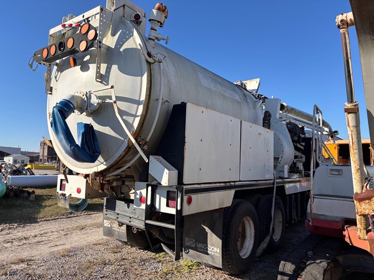 #5-•-2012-international-workstar-7400-vac-con-vacuum-truck-image-3