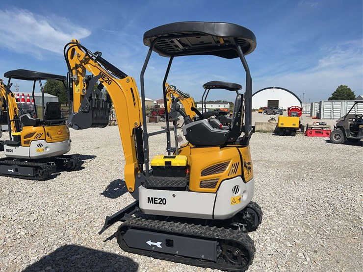 mini-excavator-me20-image-2