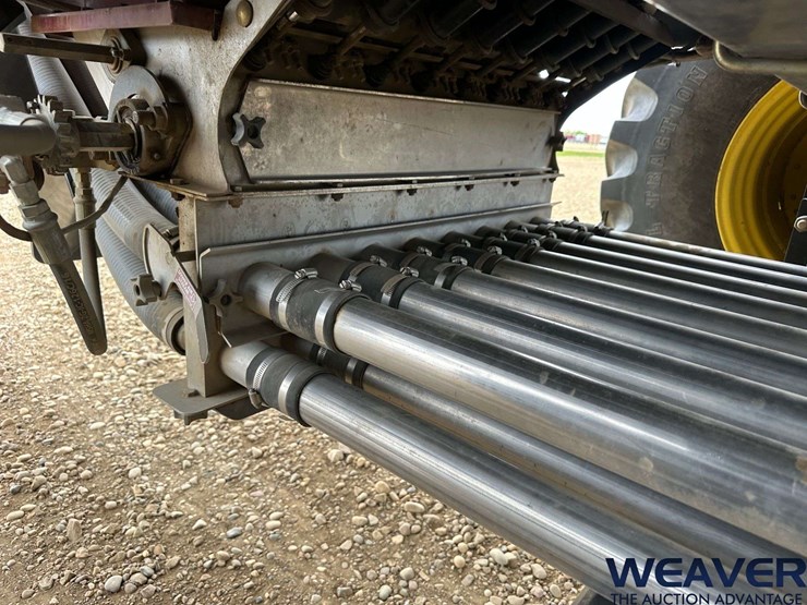 2010-seedhawk-62-ft.-seeder-image-49