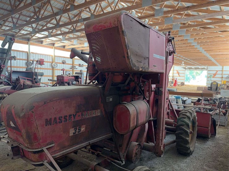 massey-harris-35-combine-image-4