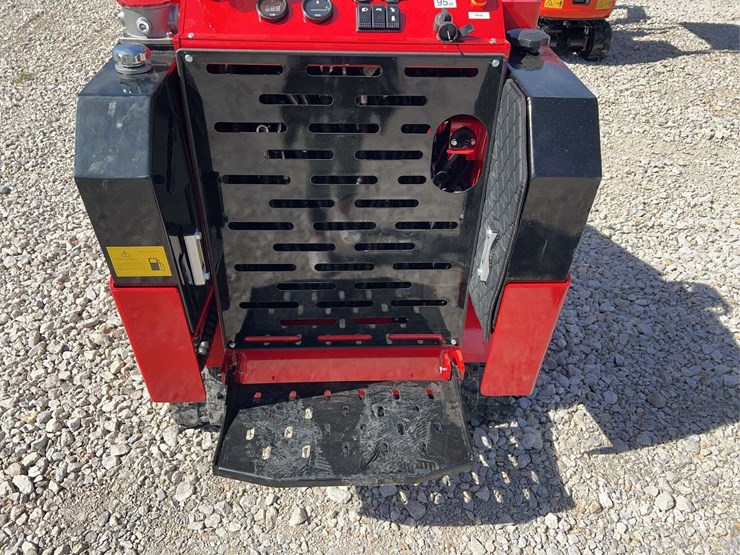 ssl1500-skid-steer-loader-image-11