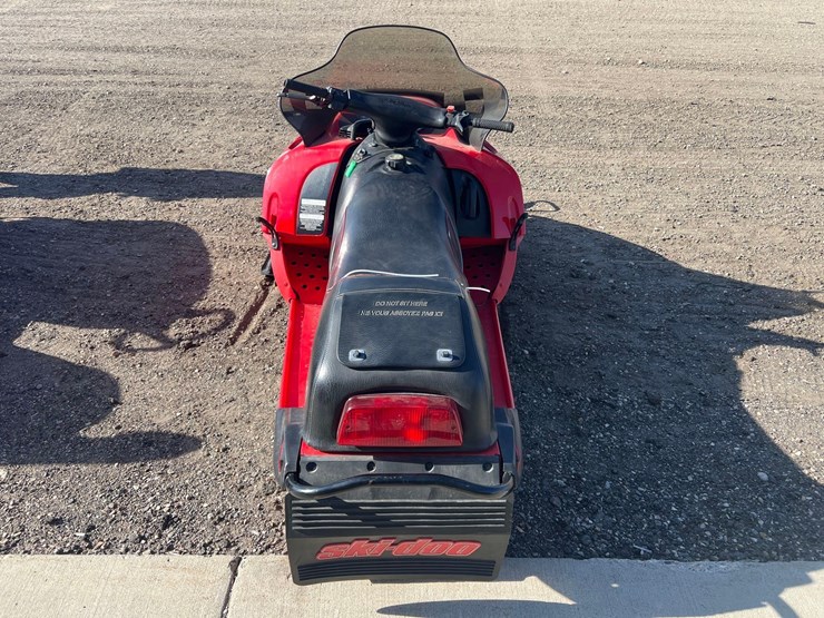 1996-ski-doo-formula-500-image-5