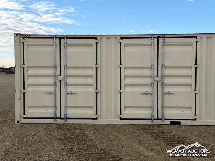 40-ft.-high-cube-5-door-shipping-container-image-6