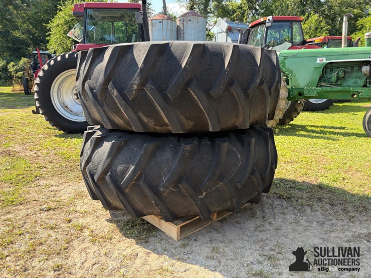 10-bolt-rims-on-23.1-34-tires-image-1