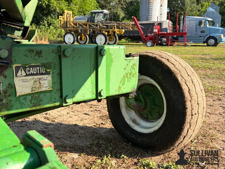 john-deere-644-6r36"-corn-head-w/unverferth-ht25-cart-image-10