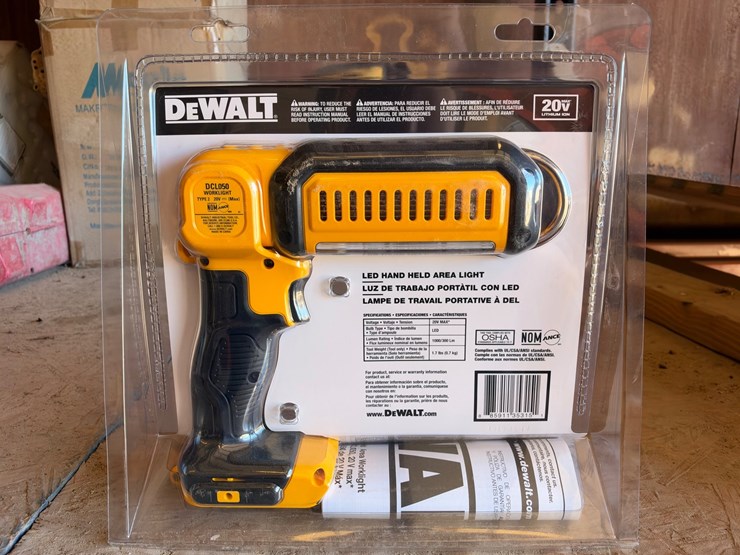 #1158-•-dewalt-led-hand-held-area-light-image-2