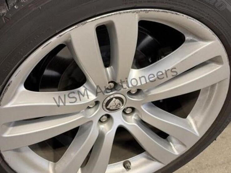 2012-jaguar-xjl-portfolio-sdn-image-10
