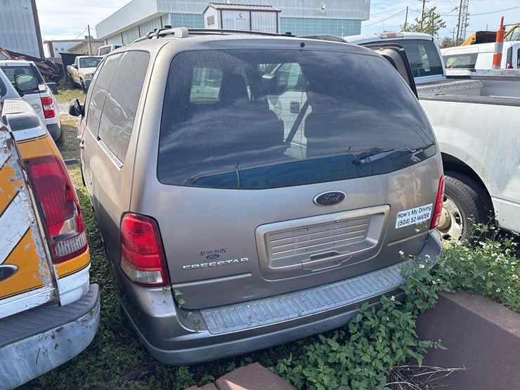#57-•-ford-freestar-ses-minivan-image-4