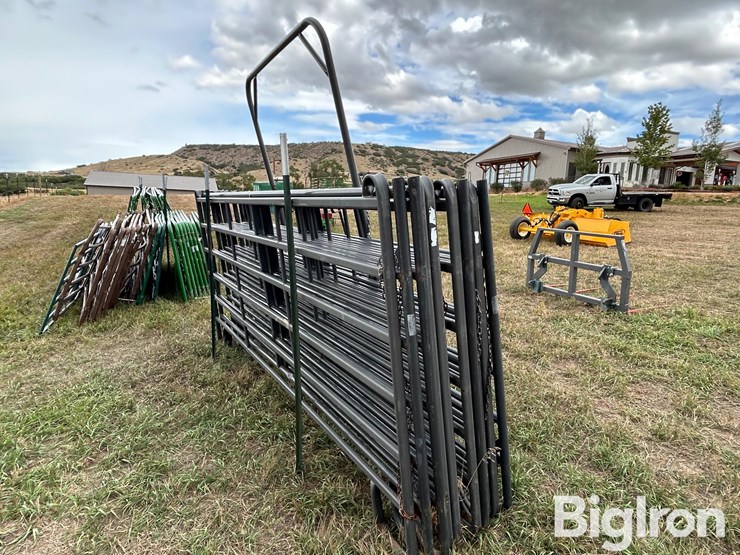 hw-livestock-panels-&-arched-gate-image-5