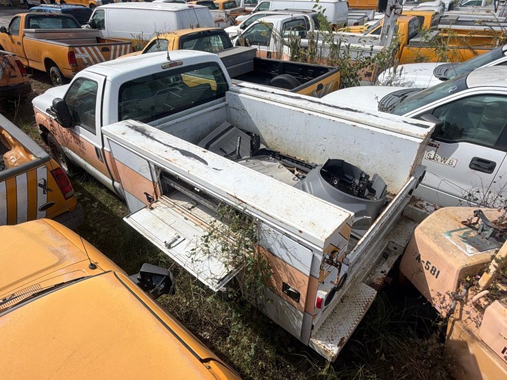#99-•-2012-ford-f-250-pickup-image-4