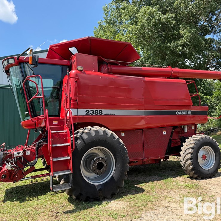 2006 Case IH 2388 Axial-Flow Combine
