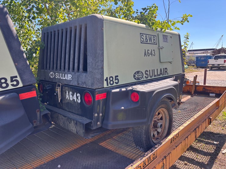 #33-•-sullair-185-portable-rotary-screw-air-compressor-image-3