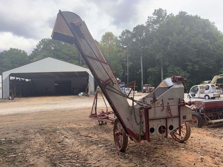 international-one-row-corn-picker-image-2