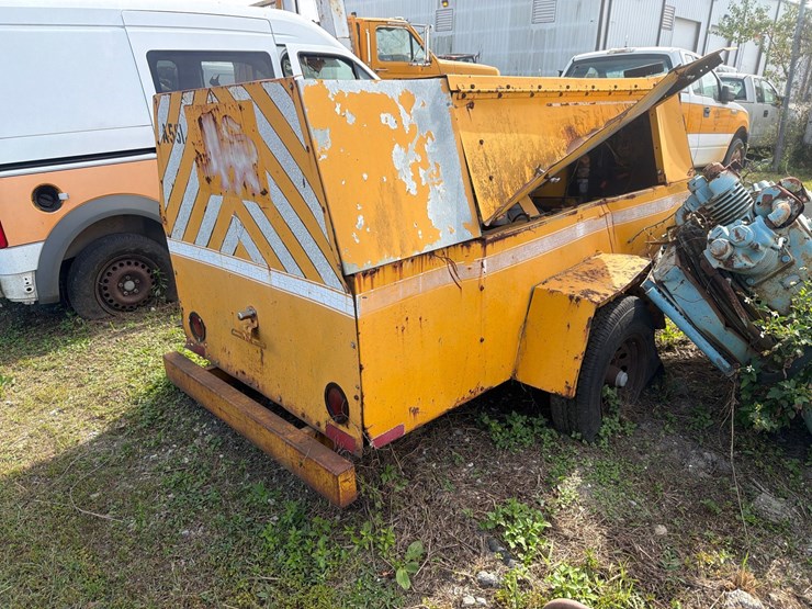 #101-•-1992-leroi-air-comp-250cfm-golf-cart-image-3