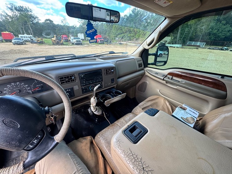 #234-•-2000-ford-f-350-lariat-image-14