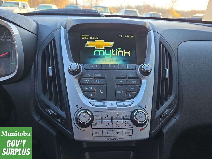2015-chevrolet-equinox-image-19