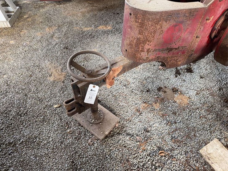 mccormick-56-t-square-baler-image-5