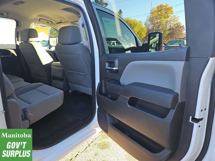 2017-chevrolet-silverado-1500-image-16