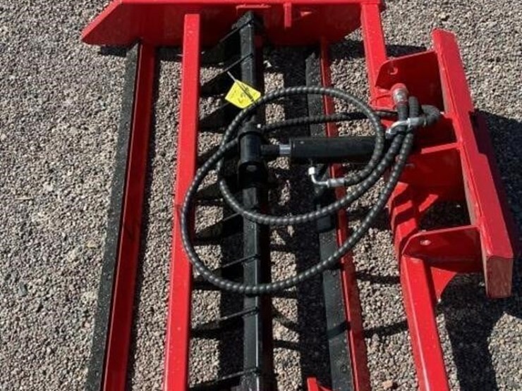2026-giyi-44in-flat-ripper-for-stand-up-skid-steer-image-6