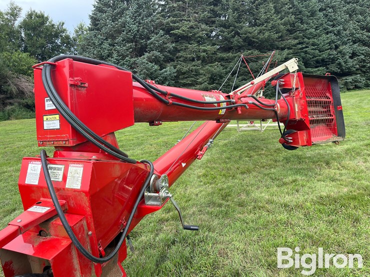 buhler\-farm-king-1070-swing-away-auger-image-13