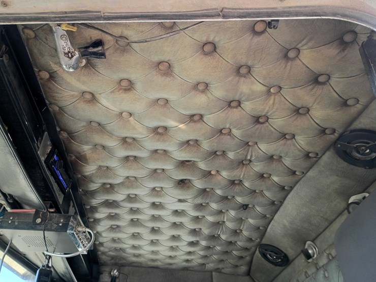 #27067-•-1984-kenworth-w900-tri-axle-dump-truck-image-50