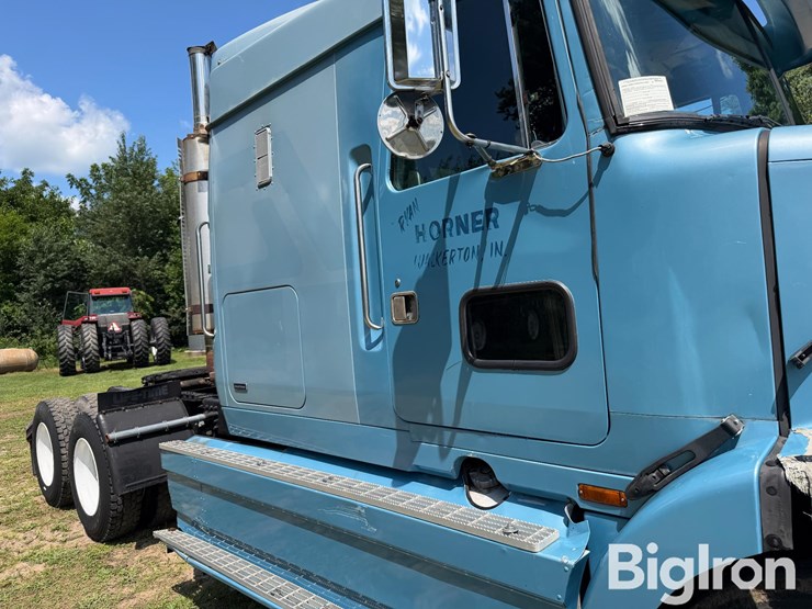 1992-wgc-integral-sleeper-t/a-truck-tractor-image-17