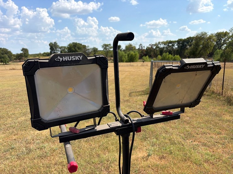 #7-•-husky-double-halogen-work-light-image-2