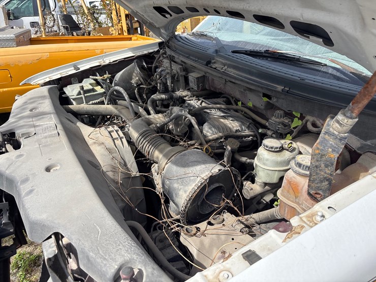 #67-•-ford-f-150-xl-extended-cab-pickup-truck-image-5